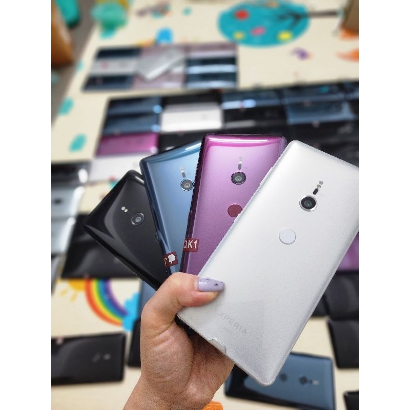 Điện thoại sony Xperia XZ1/ XZ3 zin đẹp keeng 99% nguyên áp suất