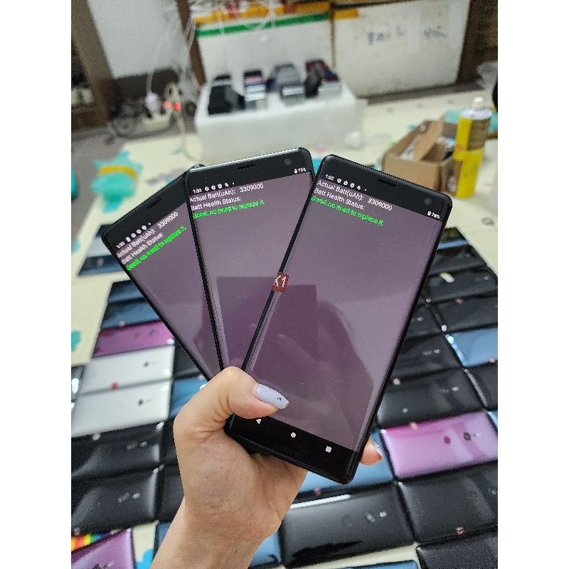 Điện thoại sony Xperia XZ1/ XZ3 zin đẹp keeng 99% nguyên áp suất