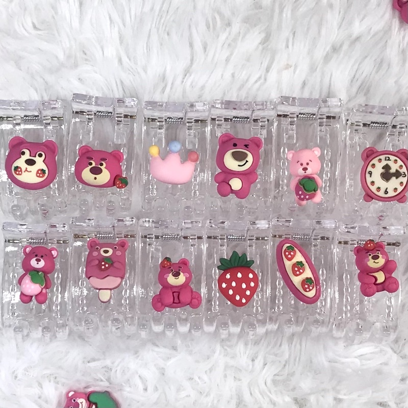 Kẹp tóc càng cua gắn sticker gấu dâu lotso đẹp hottrend có 3 răng / 5 răng càng cua xinh xắn