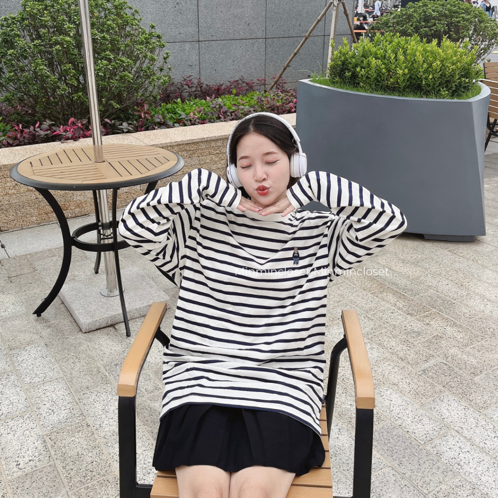 Áo thun dài tay kẻ ngang Whoau thêu gấu Steve WHLSD2311U chính hãng sale