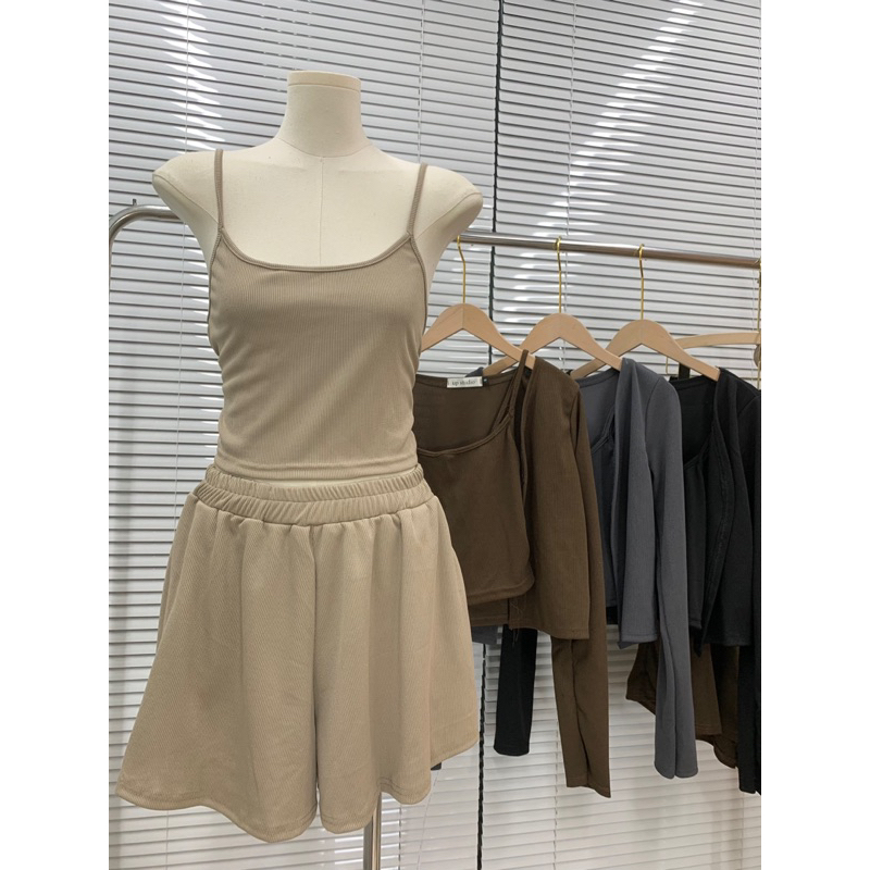 Set 3 món áo hai dây croptop chun lưng kèm khoác cardigan và quần short xếp li giả váy chất thun tăm dễ mặc nhẹ nhàng