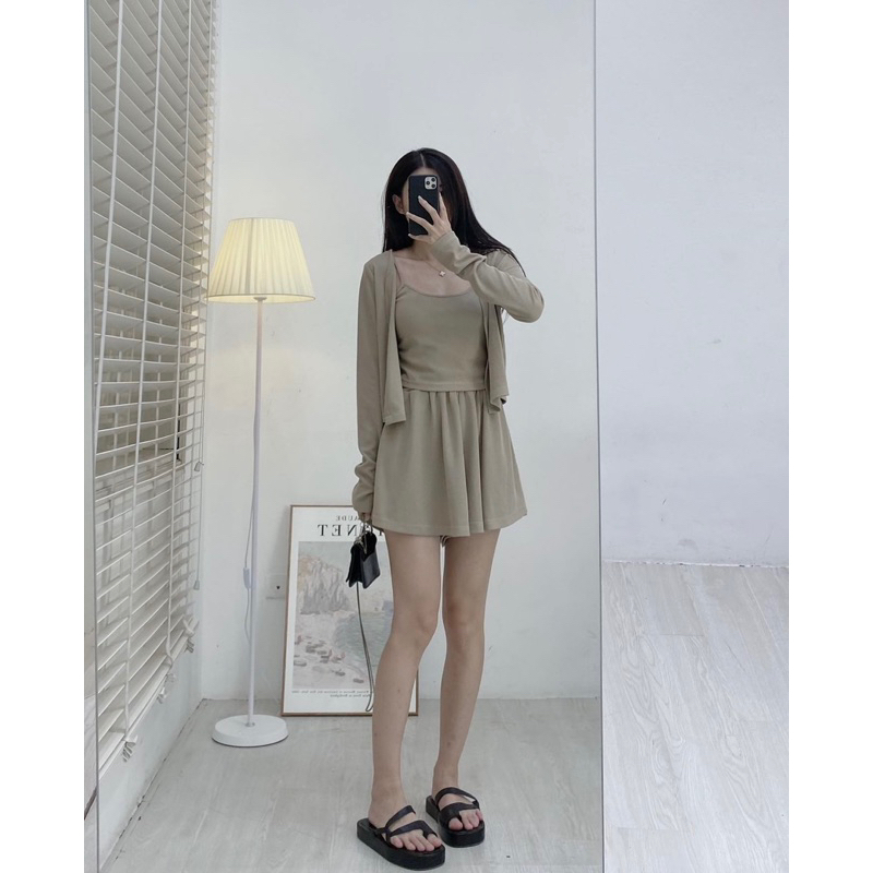 Set 3 món áo hai dây croptop chun lưng kèm khoác cardigan và quần short xếp li giả váy chất thun tăm dễ mặc nhẹ nhàng