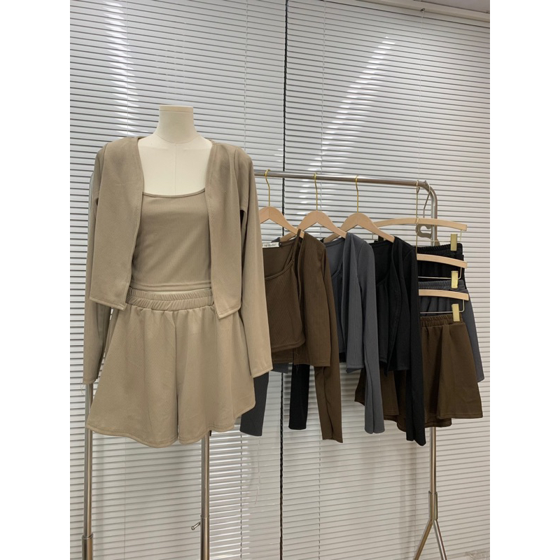 Set 3 món áo hai dây croptop chun lưng kèm khoác cardigan và quần short xếp li giả váy chất thun tăm dễ mặc nhẹ nhàng