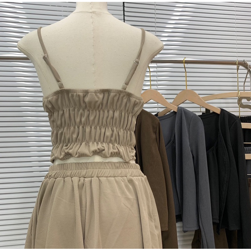 Set 3 món áo hai dây croptop chun lưng kèm khoác cardigan và quần short xếp li giả váy chất thun tăm dễ mặc nhẹ nhàng