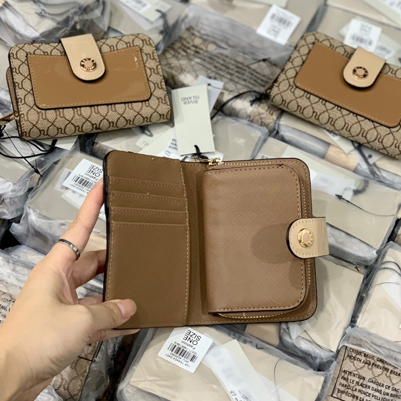 Ví river nắp gài