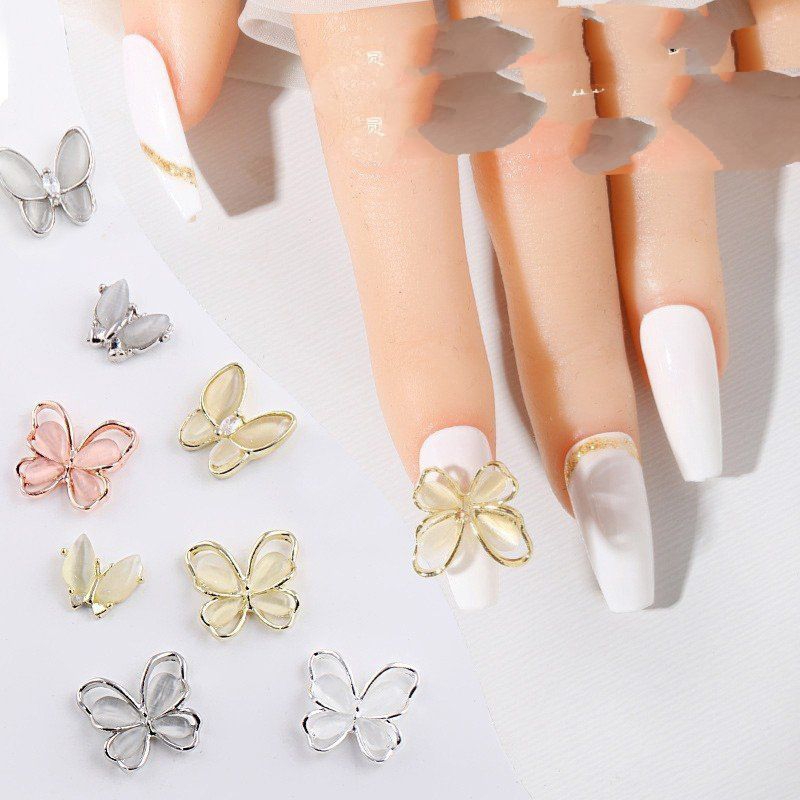 Charm bướm trang trí móng tay nghệ thật