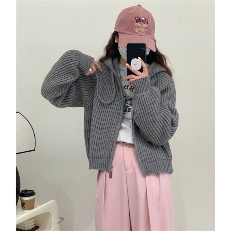 Áo len khoá hàng qc dày đẹp.