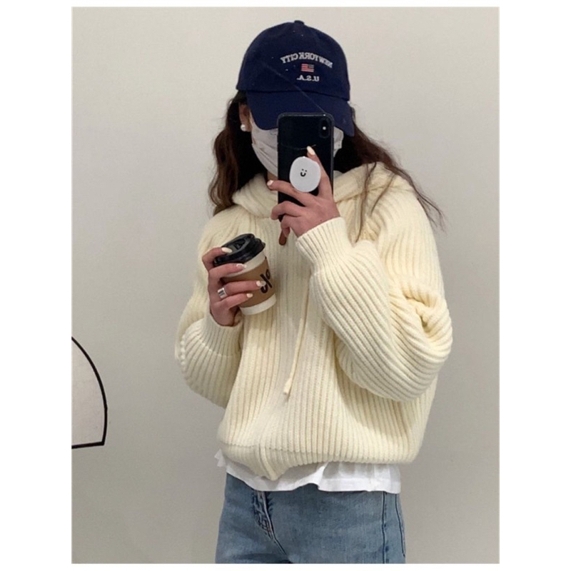 Áo len khoá hàng qc dày đẹp.