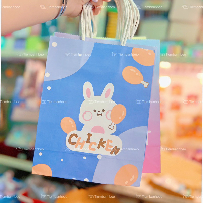 Túi giấy quai xách đựng quà hình dễ thương