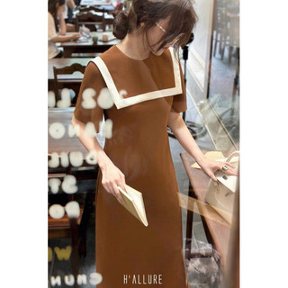 váy đen cổ viền trắng