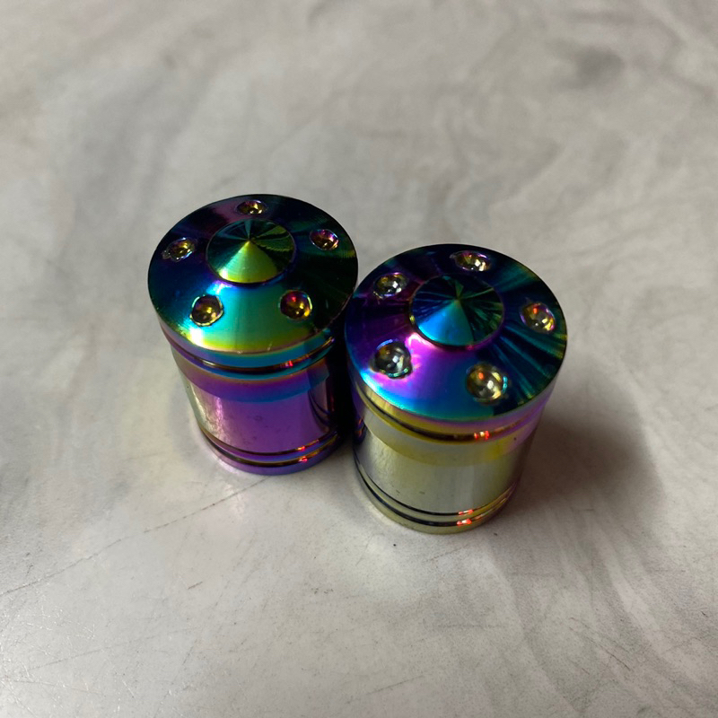 Chụp giò đạp Inox màu titan