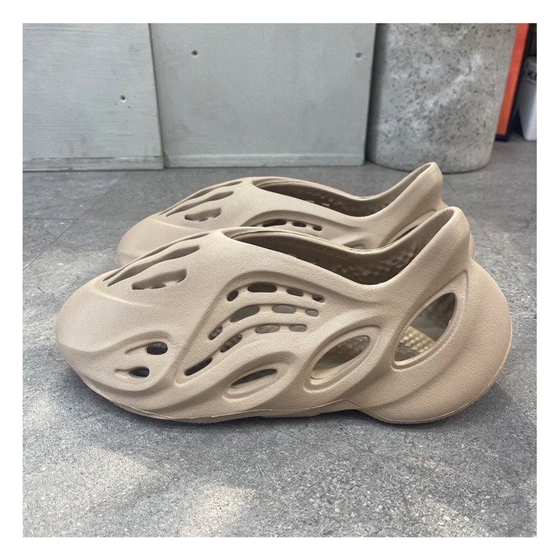GIÀY YEEZY FOAM RUNNER ‘CLAY TAUPE’ Code: GV6842