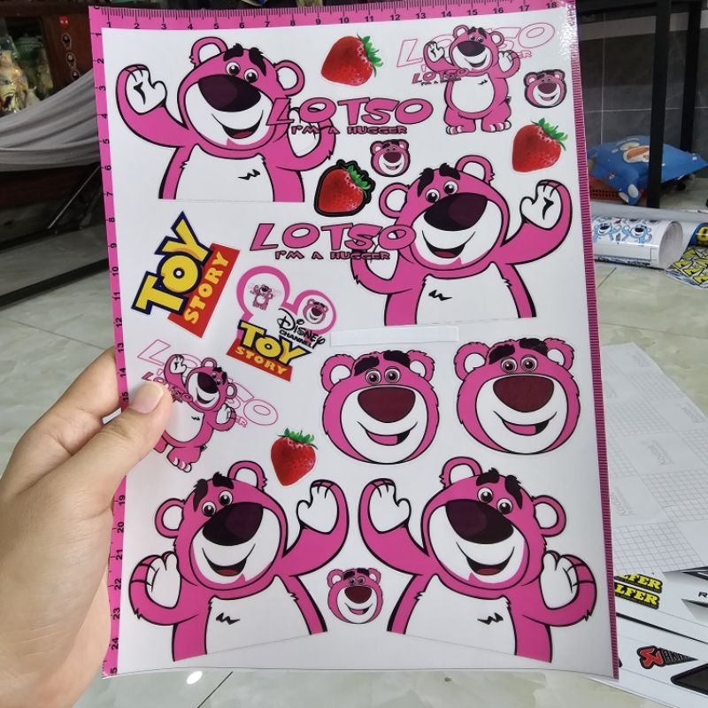 Tem logo sticker gấu dâu lotso kích thước A4 dán trang trí xe máy