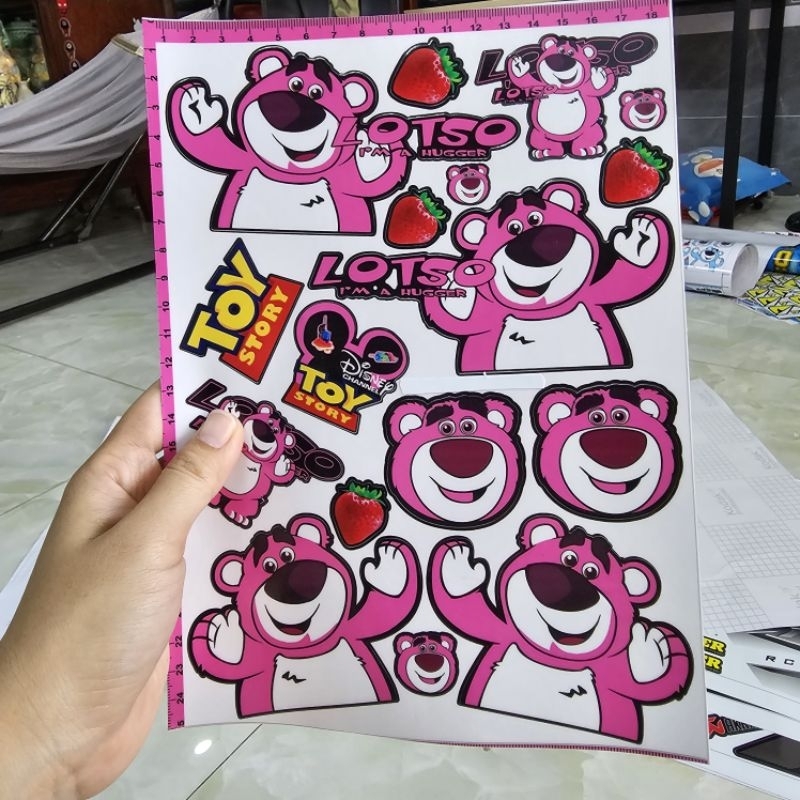 Tem logo sticker gấu dâu lotso kích thước A4 dán trang trí xe máy