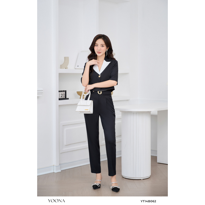 Set áo cổ chữ V trắng phối quần tây đen YOONA - YT14B062