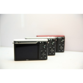  Máy ảnh Nikon J1 + KIT 10-30mm F 3.5–5.6 VR 