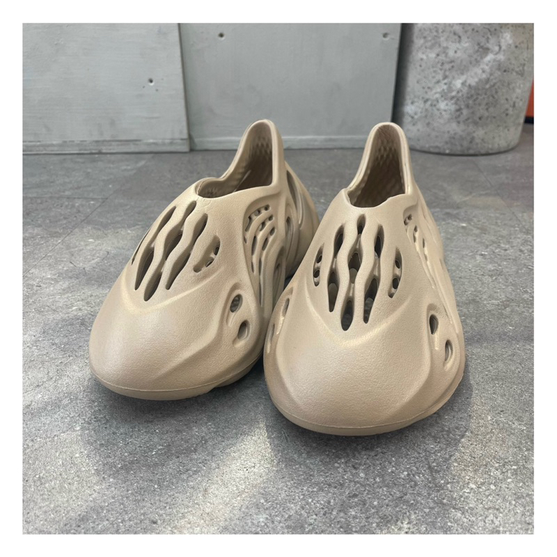 GIÀY YEEZY FOAM RUNNER ‘CLAY TAUPE’ Code: GV6842