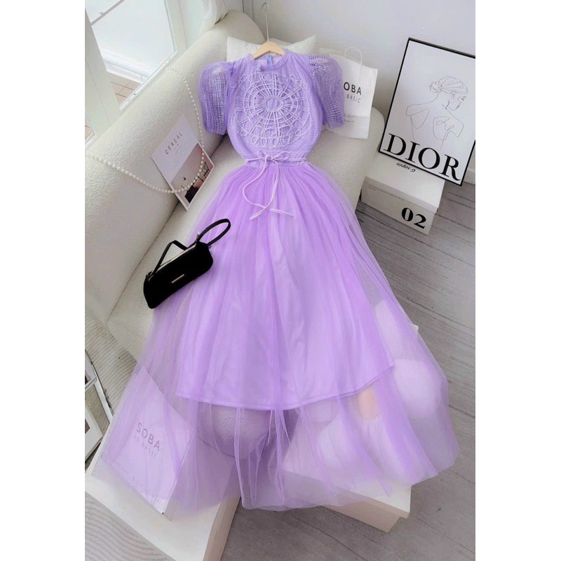 Đầm xoè lưới tay ngắn phối ren