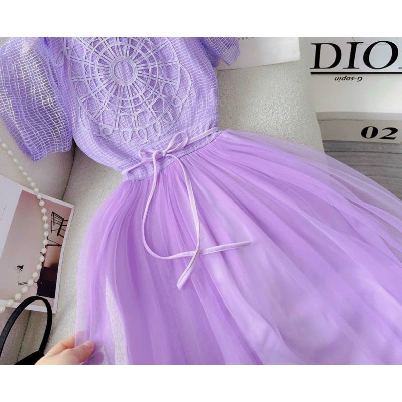 Đầm xoè lưới tay ngắn phối ren