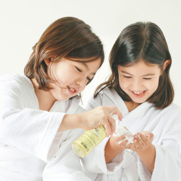 Sữa rửa mặt cho bé I’m not a baby kids goat milk foam cleanser 150ml giúp làm sạch và bảo vệ da