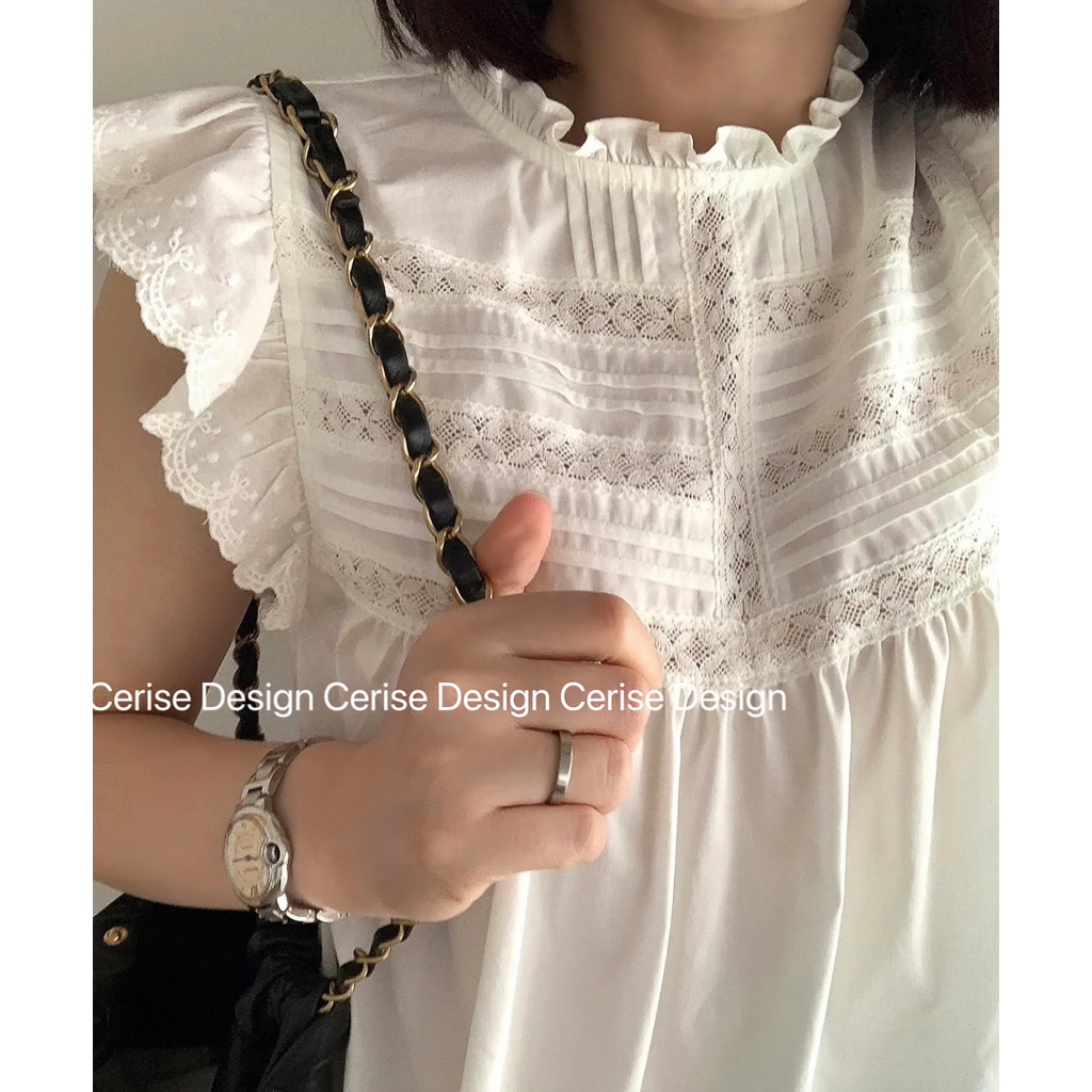 Áo cánh tiên Cerise vải thêu ở tay có phối ren trước ngực, chất liệu thô Hàn thoáng mát full size tiểu thư