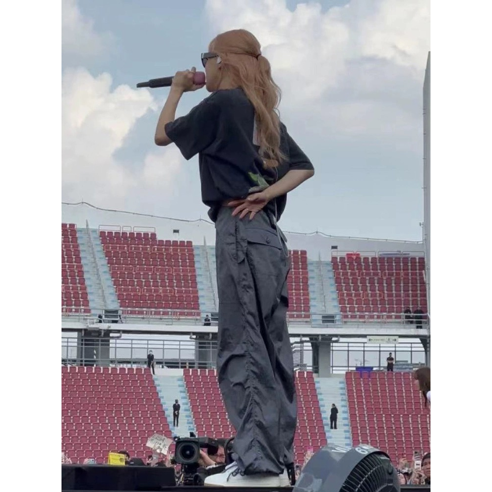 Quần vải dù nâu Blackpink Rose hàng QC chính hãng. Quần thể thao, thoải mái, thoáng mát, tôn dáng, tôn da