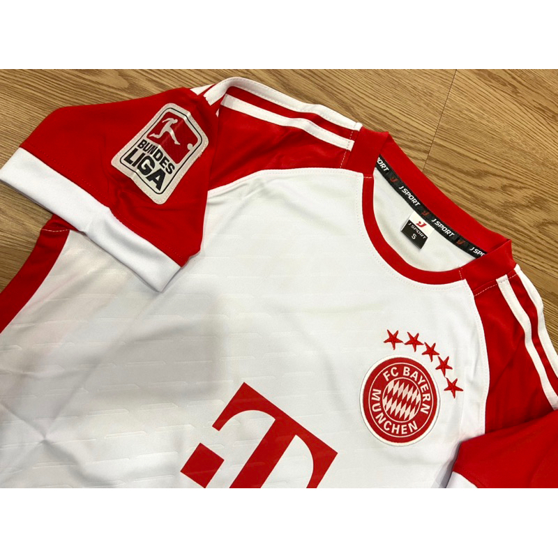 Quần áo bóng đá vải thun lạnh Bay Ơ trắng đỏ in tên số theo yêu cầu