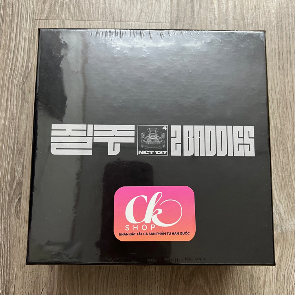Bộ ảnh deluxe box bản Mỹ NCT127 2baddies có sẵn