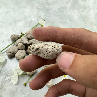 Đá lông vũ thủy sinh 1kg (1-2cm)