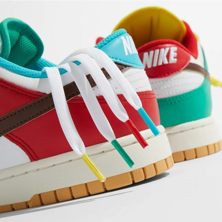 Giày Dunk Low SE ‘Free.99 White’ DH0952-100 tại Sneaker Daily