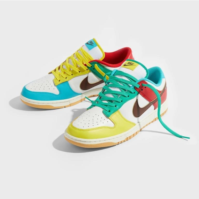 Giày Dunk Low SE ‘Free.99 White’ DH0952-100 tại Sneaker Daily