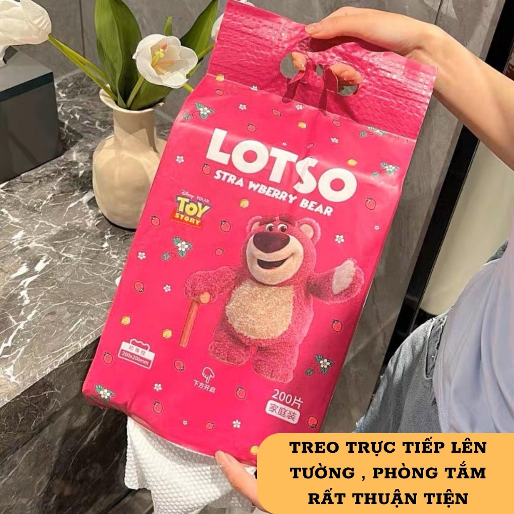 Khăn Lau Mặt Tẩy Trang Đa Năng Gói 200 Tờ Gấu Dâu Lotso Mềm Mịn Treo Tường - Tặng Kèm Túi 20 Viên Giấy Nén và Móc Treo