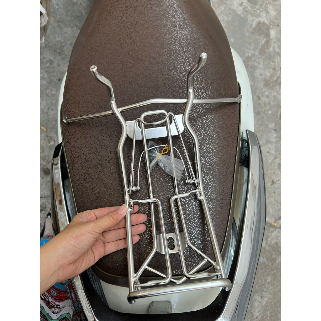 Baga giữa inox xe Wave 110i.