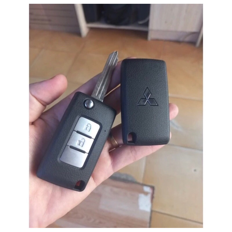 Vỏ chìa khóa xe Mitsubishi Pajero sport, Triton, Attrage, Xpander, Mirage