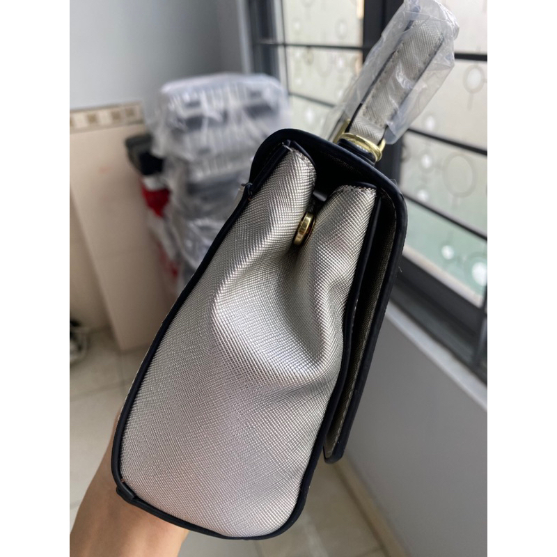 Túi xách nữ m  k Eva màu bạc hàng đẹp giá sale