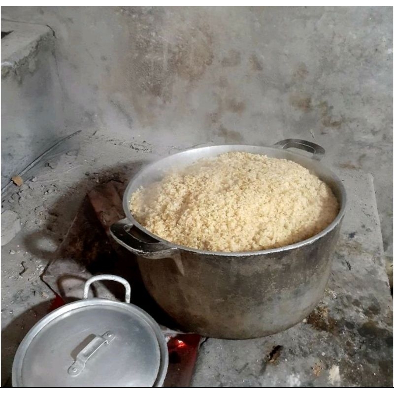 R.ươu nếp cái hoa vàng 5l.Tặng thêm 2 chai 100ml bất kỳ.