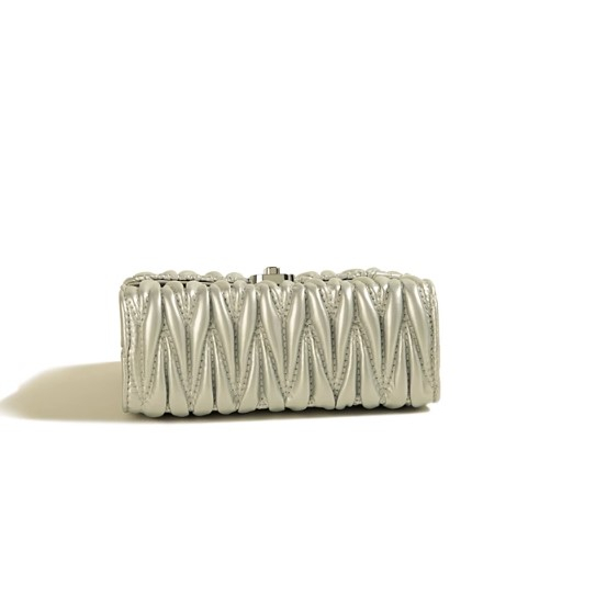 🌸Hàng Order🌸 Túi Xách Muzi&kai Chính Hãng Da Trơn Dập Vân Quai Da Phối Xích Nắp Gập Gài Sang Chảnh Nữ Tính 🌸 Quảng Châu