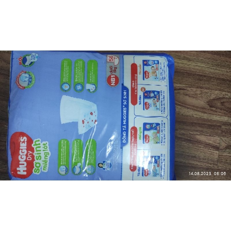 Tã lót sơ sinh huggies