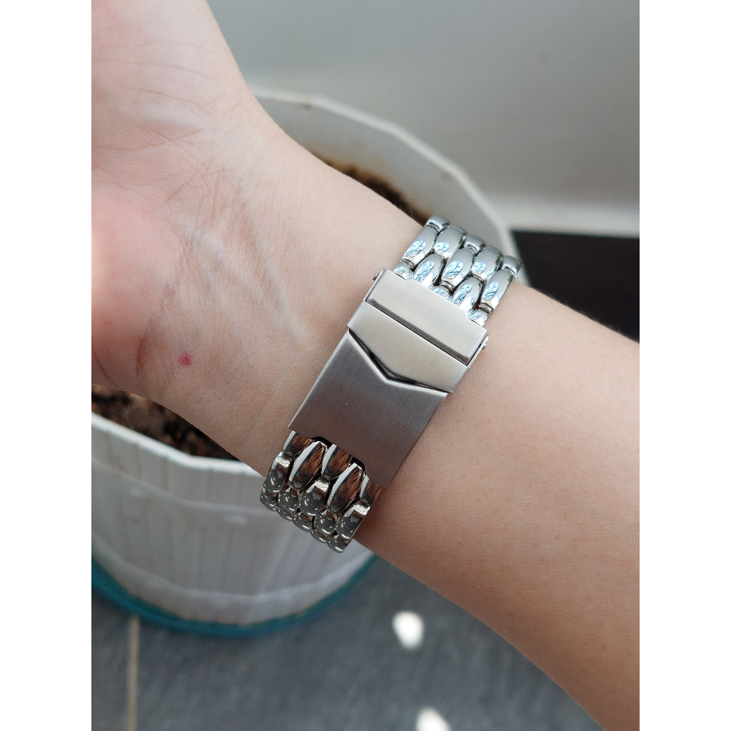 Đồng hồ nam Valentino Zanetti mặt xanh kẻ sọc chạy pin hàng Si