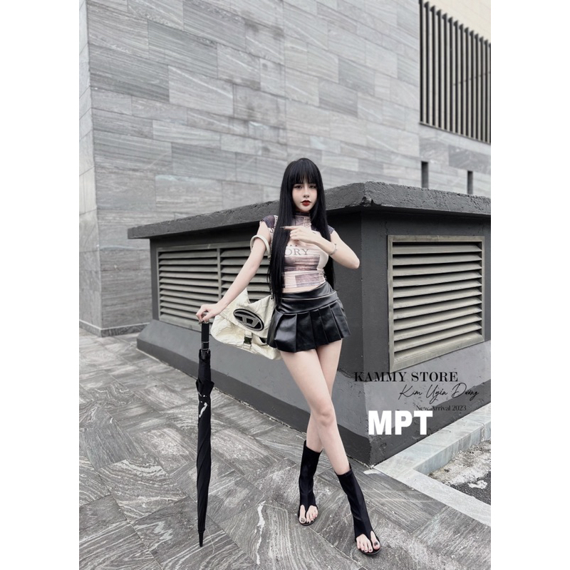 SET CHÂN VÁY DA XẾP LY ÁO LƯỚI KHOÉT NGỰC