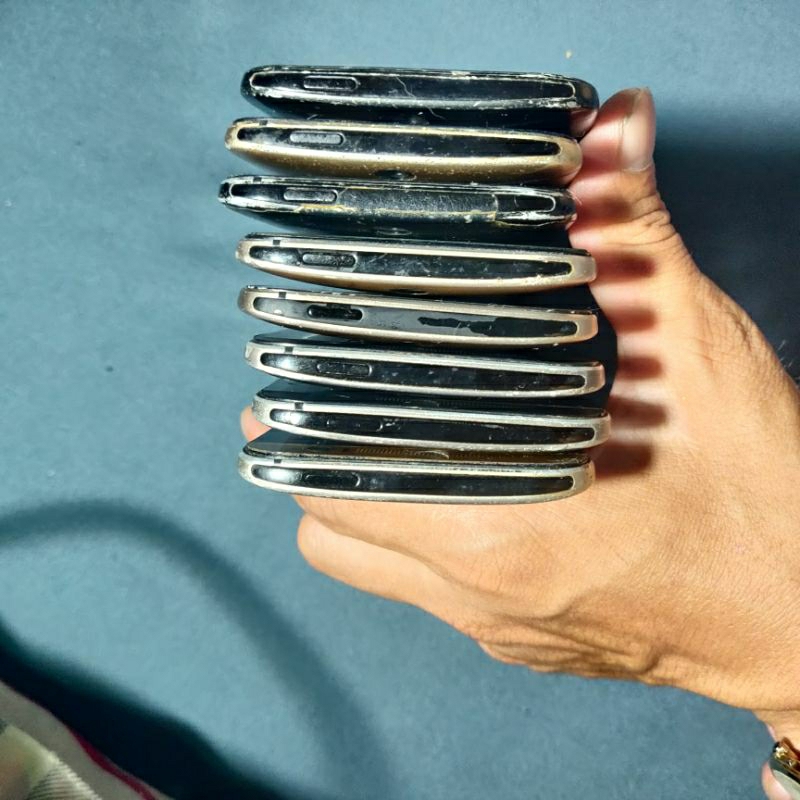 Xác HTC M8 còn lên hình