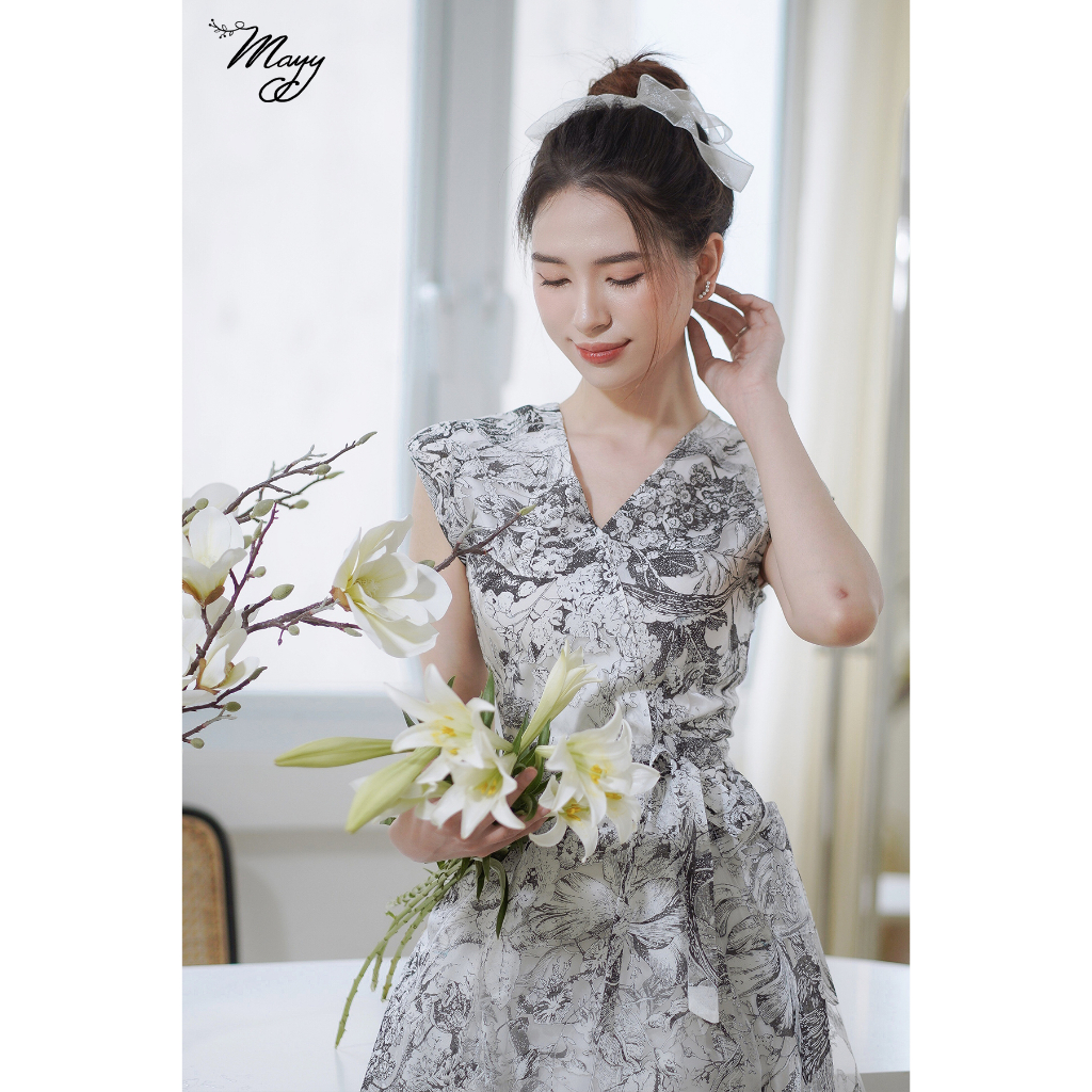 Váy thiết kế MAYY FASHION tơ organza nền trắng hoạ tiết hoa in Lan Xưa