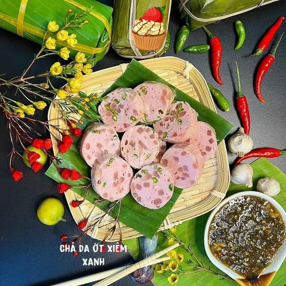 CHẢ LỤA GÂN ỚT XIÊM XANH NHÀ LÀM