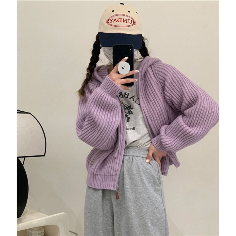 Áo len khoá hàng qc dày đẹp.