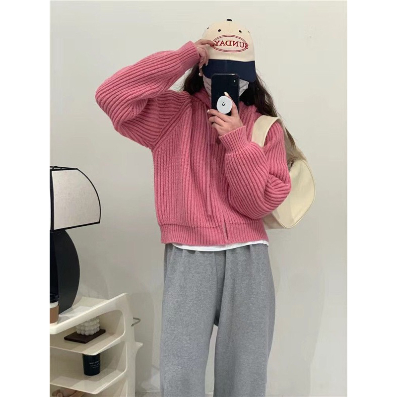 Áo len khoá hàng qc dày đẹp.