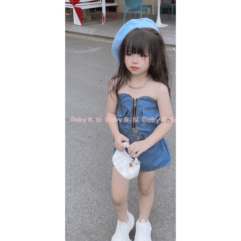 Sét áo cúp ngực dây kéo kèm chân váy nịt khoen vàng