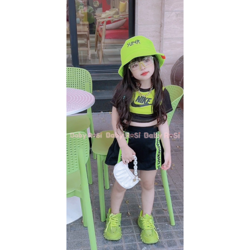 Sét áo nike 2 màu kèm chân váy dây chữ cho bé