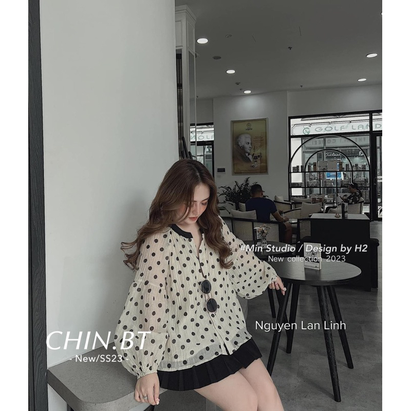 Áo Chấm Bi Phối Cổ Dáng Babydoll