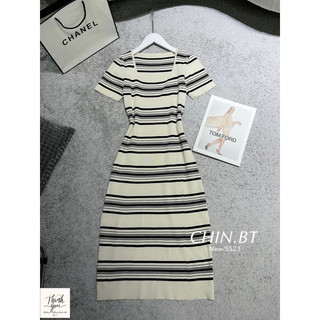 Váy Len Kẻ Ngang Cộc Tay Cổ Vuông