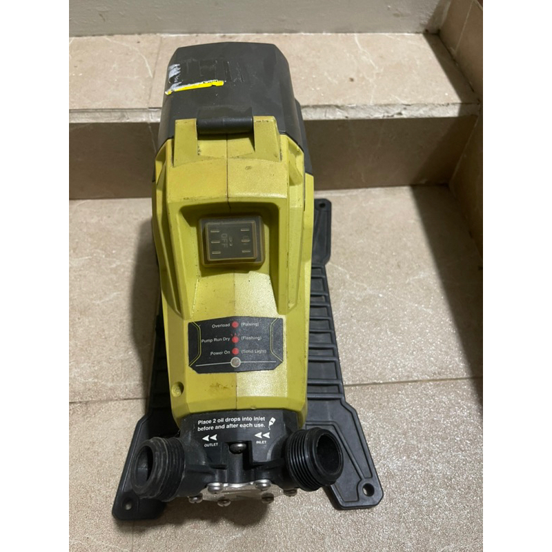 Bơm nước ryobi 18v